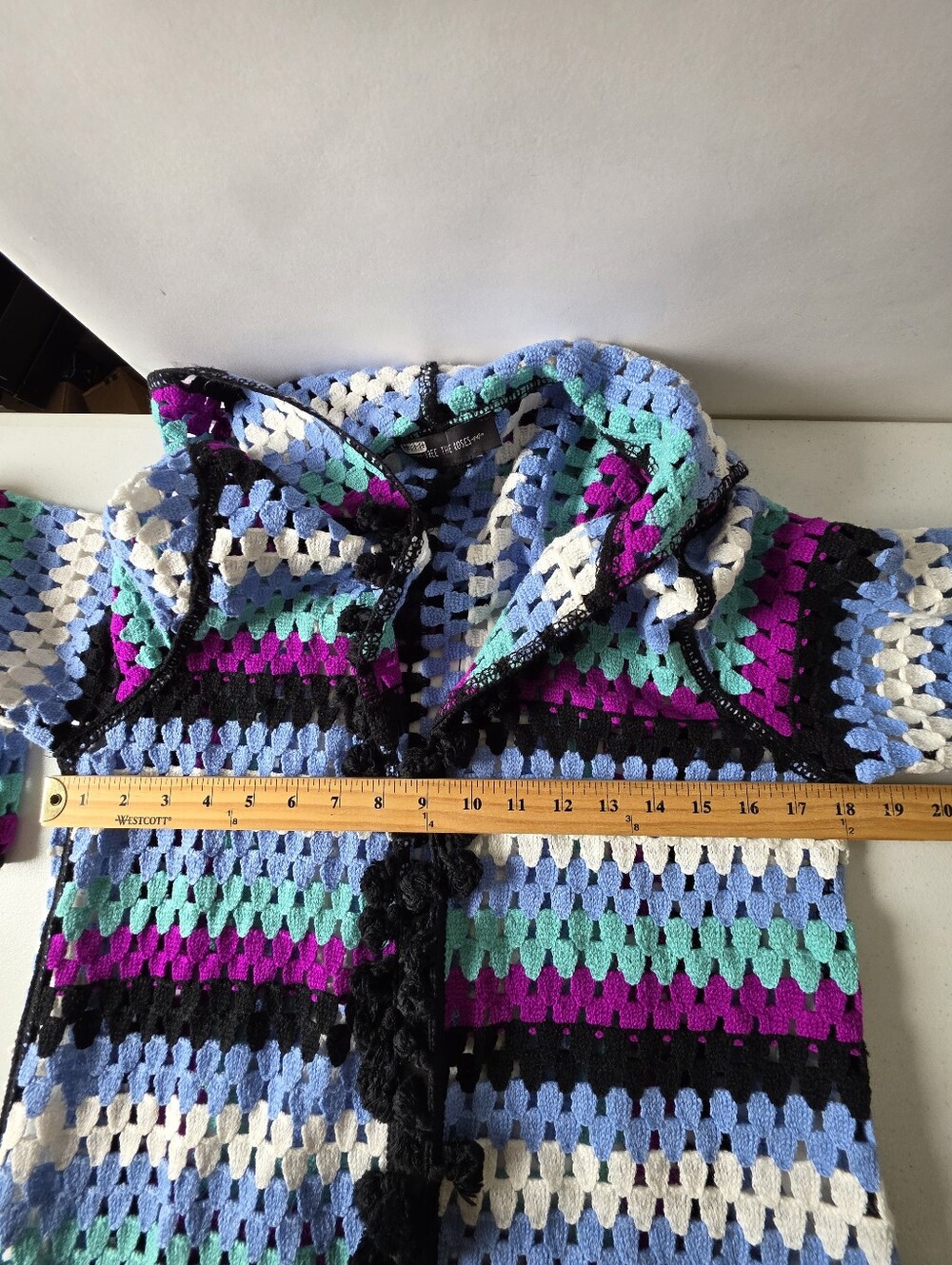 Free the Roses Crochet Hooded Cardigan Open Front Pom-pom Trim Pockets Spring - Picture 8 of 14